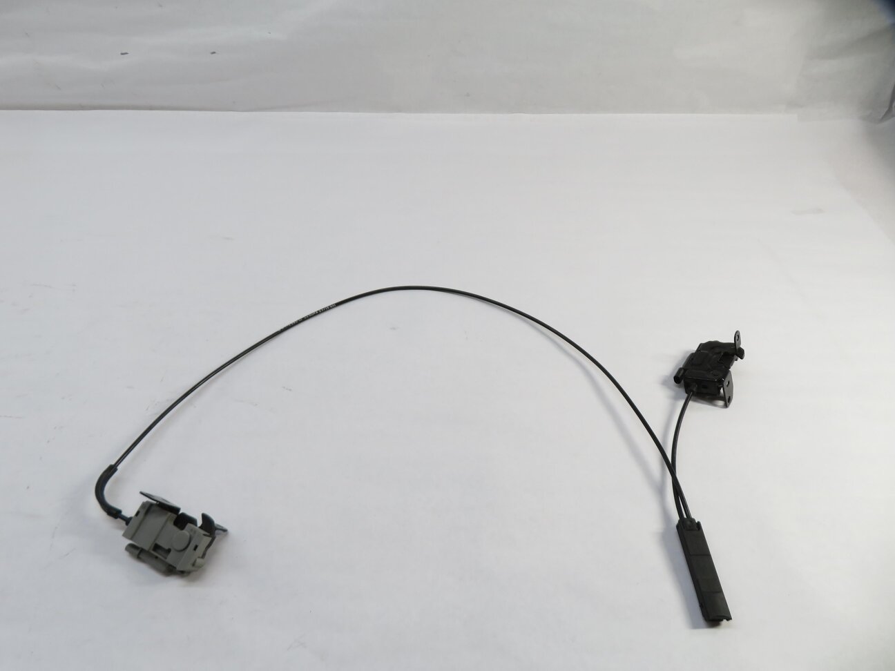 Thumbnail 2: 2016 MERCEDES SLK300 (R172) FRONT LEFT & RIGHT LOWER HOOD LOCK LATCH SET-2