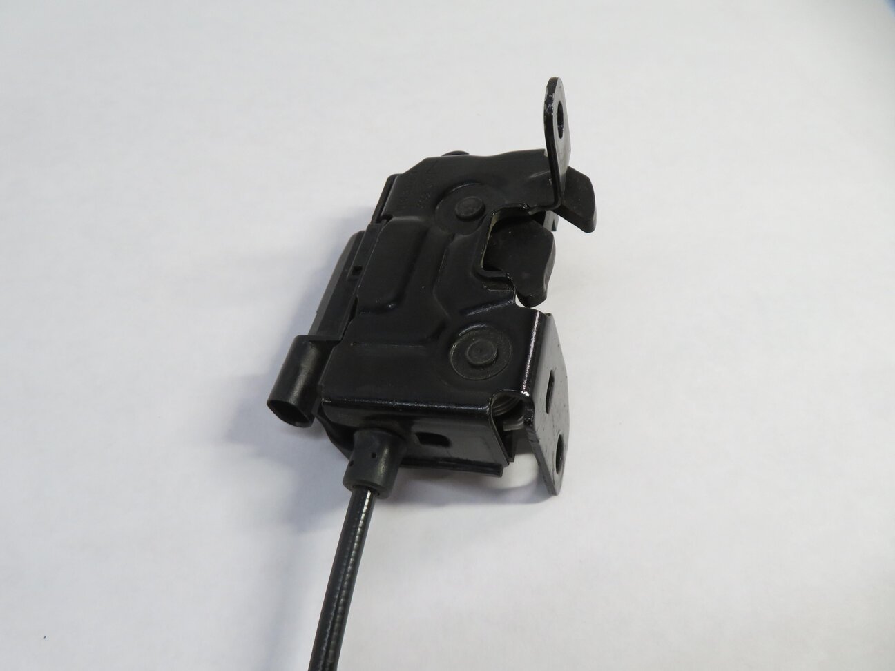 Thumbnail 4: 2016 MERCEDES SLK300 (R172) FRONT LEFT & RIGHT LOWER HOOD LOCK LATCH SET-2
