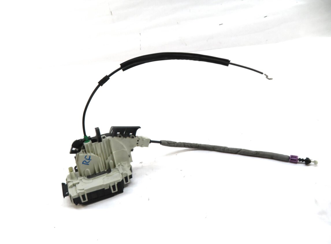 Thumbnail 2: 10-20 MERCEDES C E GLK SL CLS SLK CLASS (W204 W212 W218) RIGHT FRONT DOOR LATCH