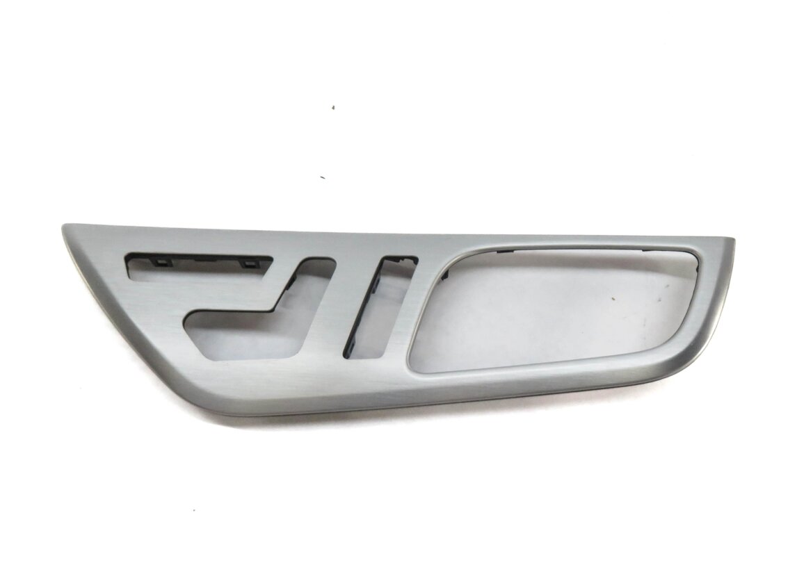 2016 MERCEDES SLK300 (R172) RIGHT PASSENGER DOOR INTERIOR TRIM (BRUSHED STEEL)