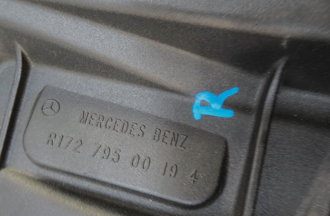 Thumbnail 6: 2016 MERCEDES SLK300 (R172) RIGHT PASSENGER C-PILLAR TRIM MOULDING (POLAR WHITE)