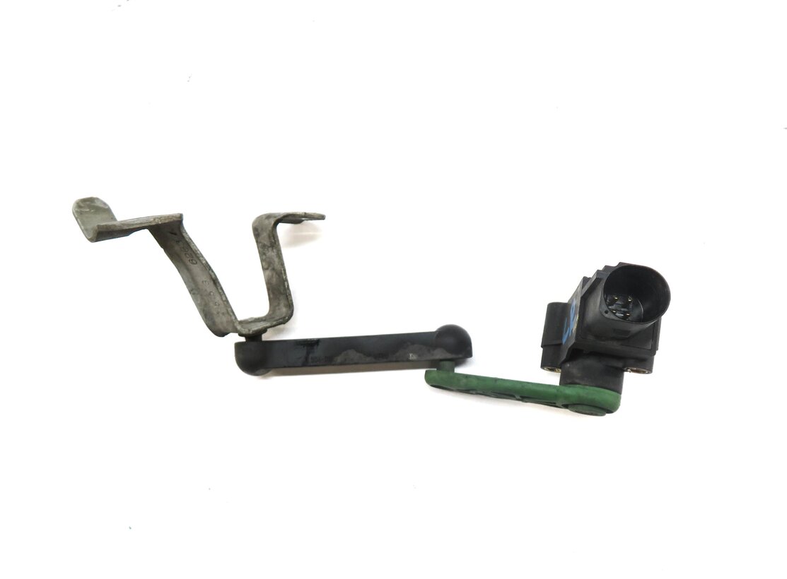Thumbnail 3: 2015 AUDI A3 (8V) LEFT DRIVER REAR SUSPENSION HEIGHT LEVEL SENSOR
