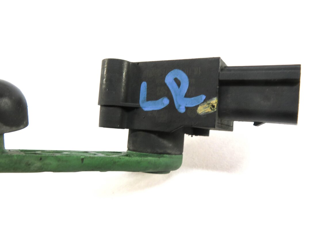 Thumbnail 4: 2015 AUDI A3 (8V) LEFT DRIVER REAR SUSPENSION HEIGHT LEVEL SENSOR