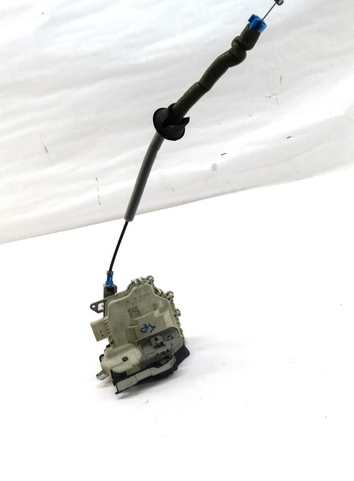 10-20 VW PORSCHE AUDI A3 A4 A8 S3 S4 Q5 MACAN PANAMERA - LEFT REAR DOOR LATCH
