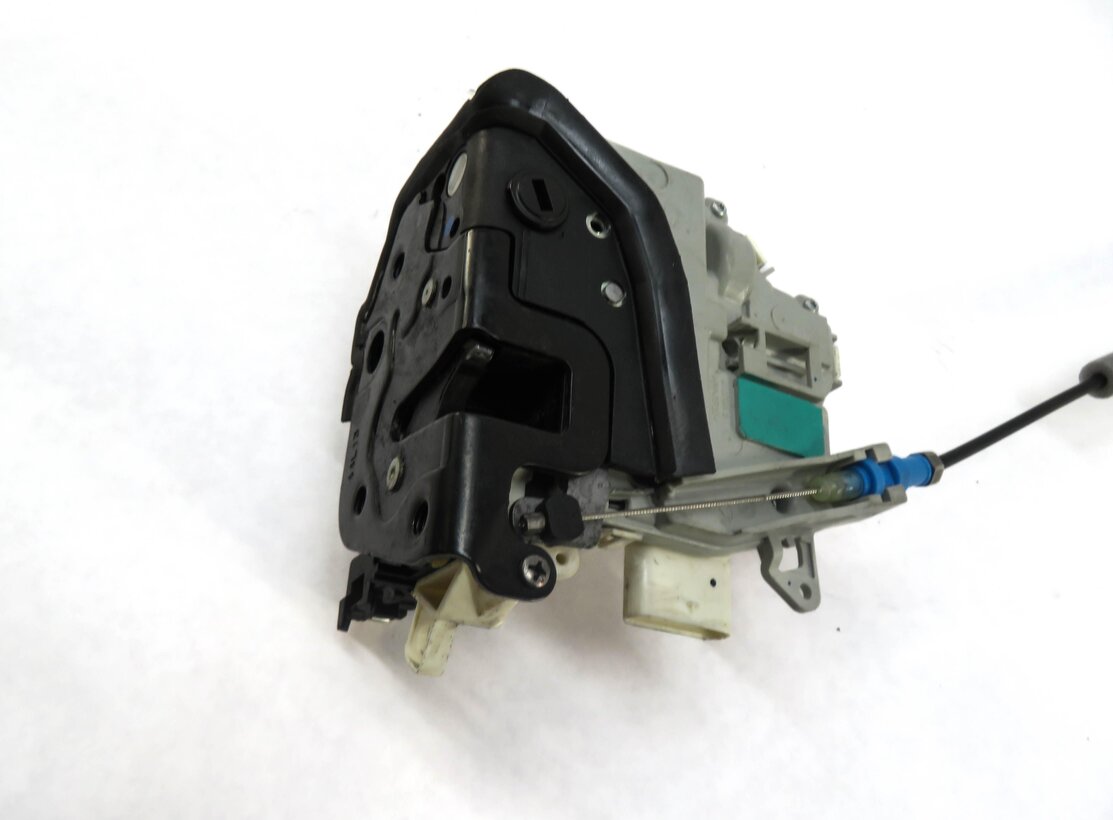 Thumbnail 4: 10-20 VW PORSCHE AUDI A3 A4 A8 S3 S4 Q5 MACAN PANAMERA - LEFT REAR DOOR LATCH