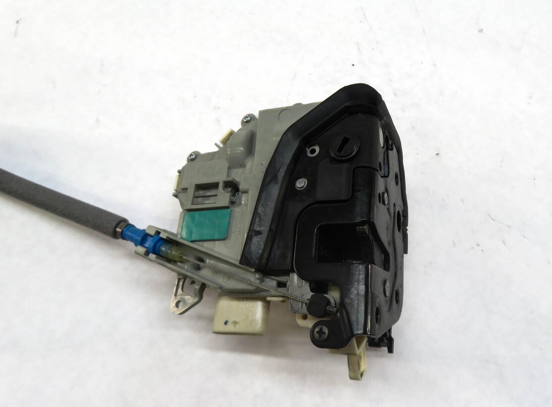 Thumbnail 4: 10-18 AUDI A3 A4 A8 Q3 Q5 S3 S4 SQ5 S8 (B8 D4 4H 8K 8R 8V) RIGHT REAR DOOR LATCH