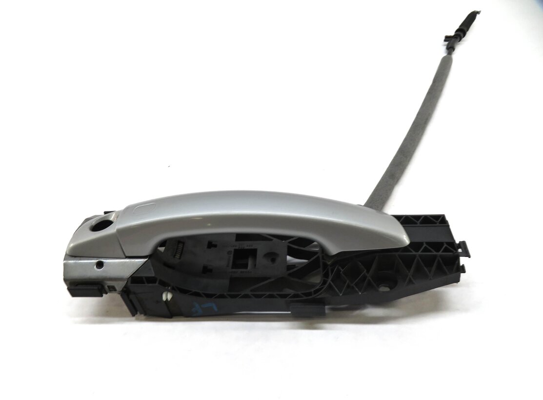 Thumbnail 2: 2015-2018 AUDI TT (MK3) LEFT FRONT DRIVER EXTERIOR DOOR HANDLE (ICE SILVER P5)
