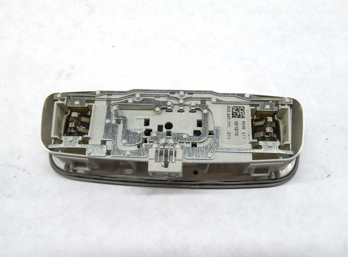 Thumbnail 5: 2015 AUDI A3 (8V) REAR DOMELIGHT READING COURTESY DOME LIGHT LAMP (GRAY)