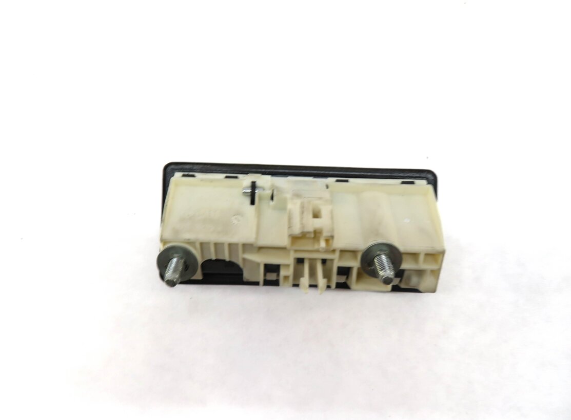 Thumbnail 4: 2015 AUDI A3 (8V) REAR TRUNK HANDLE RELEASE HANDLE SWITCH BUTTON