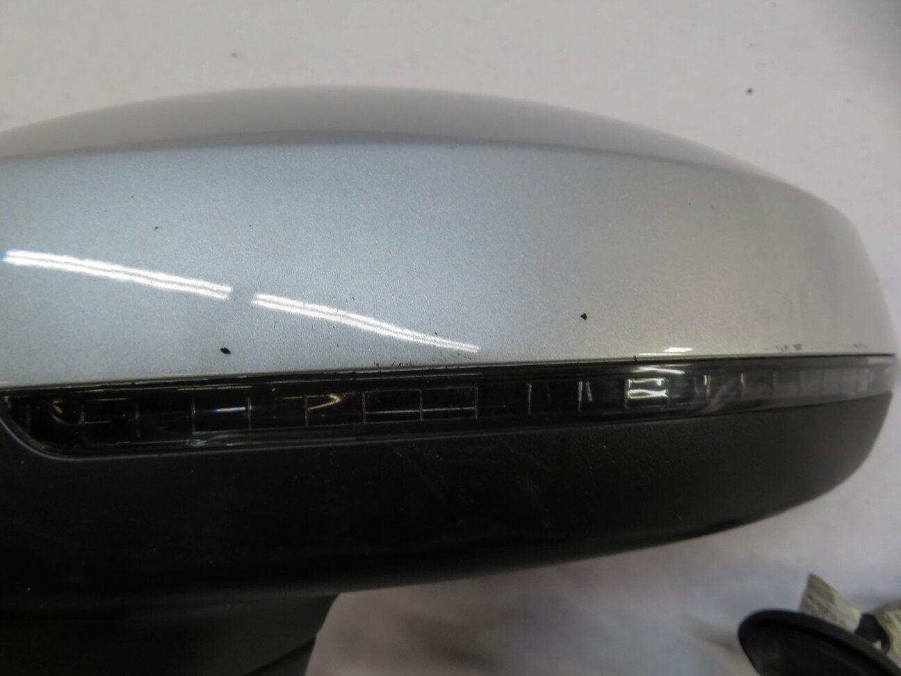 Thumbnail 8: 2015-2017 AUDI A3 S3 (8V) LEFT FRONT DRIVER DOOR MIRROR (ICE SILVER METALLIC P5)