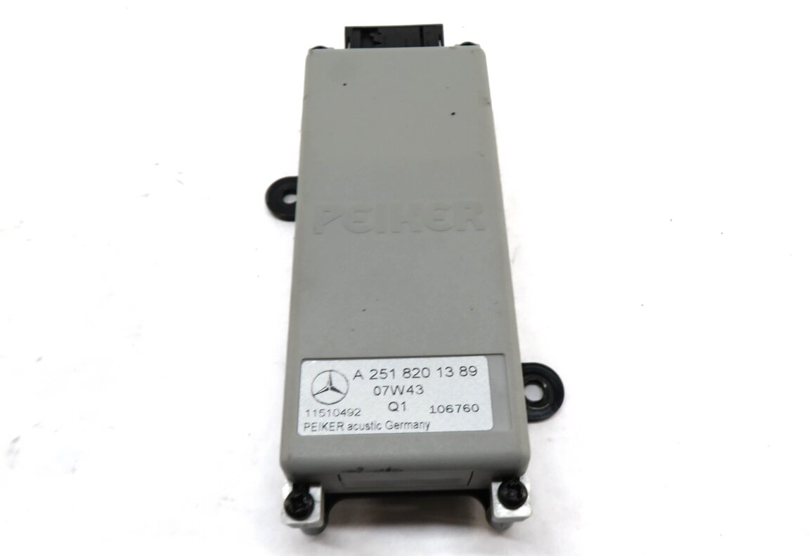 Thumbnail 2: 08-09 MERCEDES GL320 GL450 GL550 ML320 ML350 (X164 W164) RADIO ANTENNA AMPLIFIER