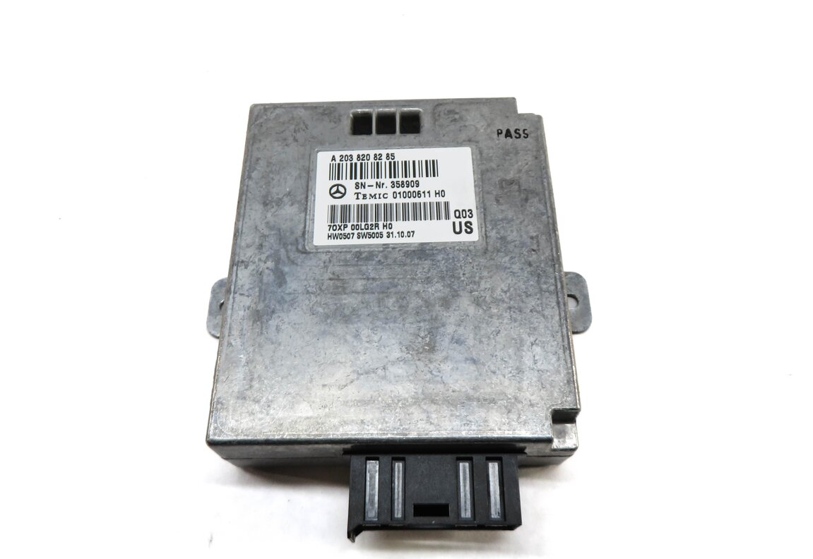 Thumbnail 2: 06-12 MERCEDES E G GL ML CLS R CLASS (W211 W164 W251 X164) VOICE CONTROL MODULE