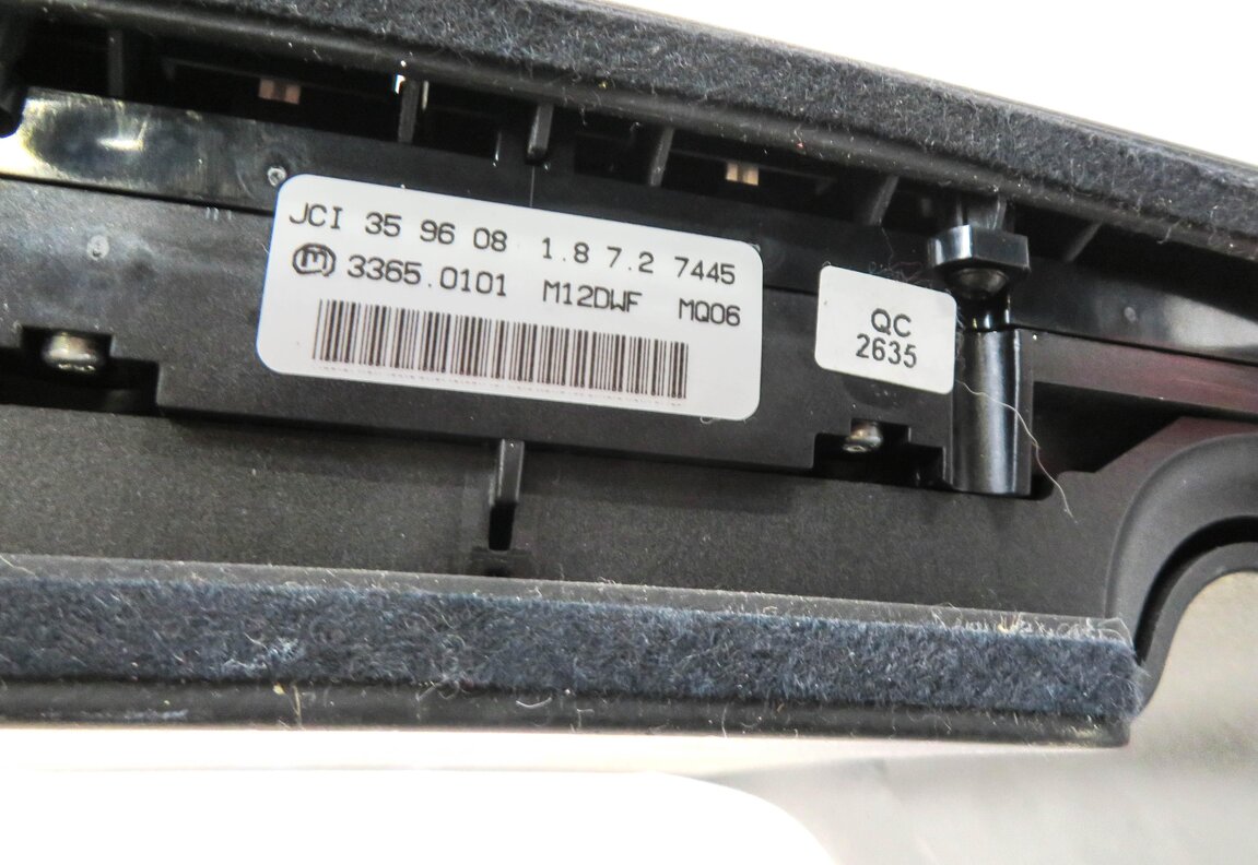 Thumbnail 8: 2006-2008 MERCEDES GL ML R CLASS (W164 W251 X164) HEADREST TV SCREEN (BLACK)