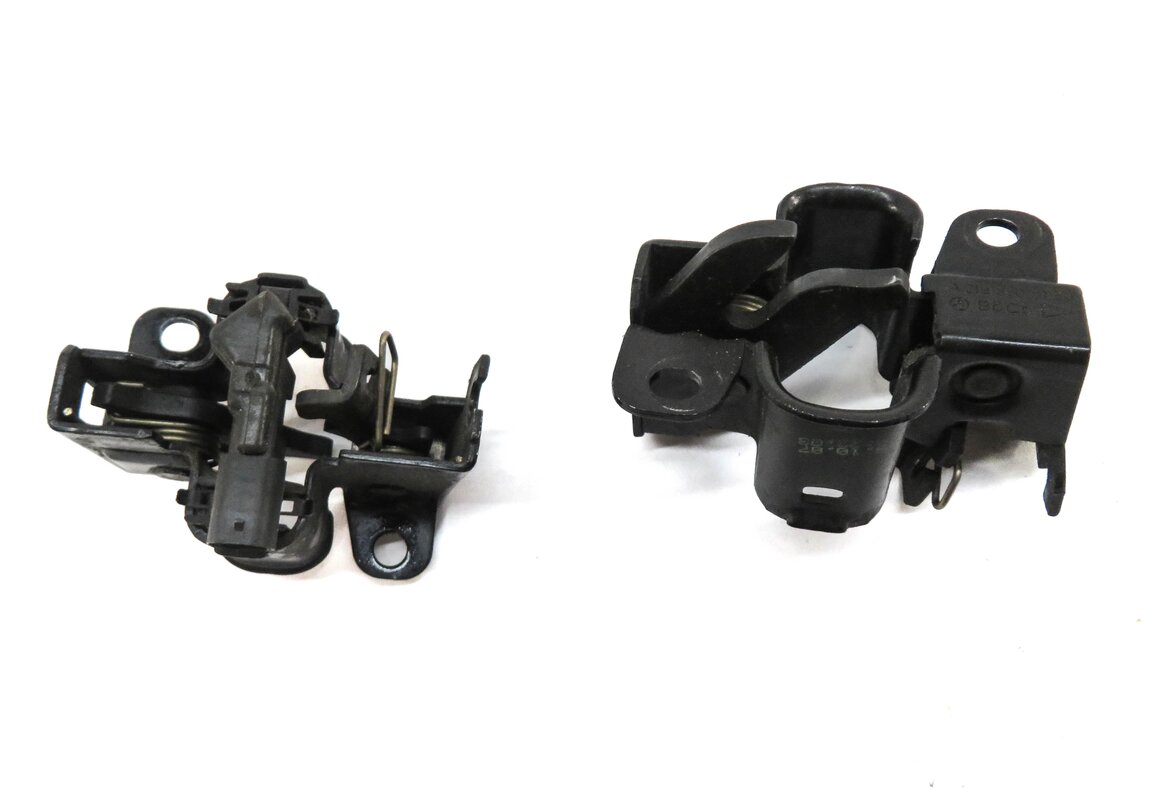 Thumbnail 4: 2008 MERCEDES GL450 (X164) FRONT LEFT & RIGHT LOWER HOOD LOCK LATCH SET w/ CABLE