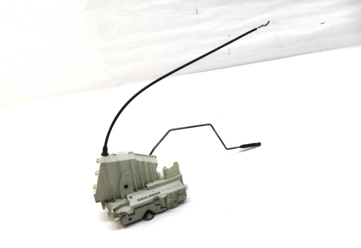 Thumbnail 1: 2007-2012 MERCEDES GL ML (W164 X164) LEFT FRONT DRIVER KEYLESS GO DOOR LATCH