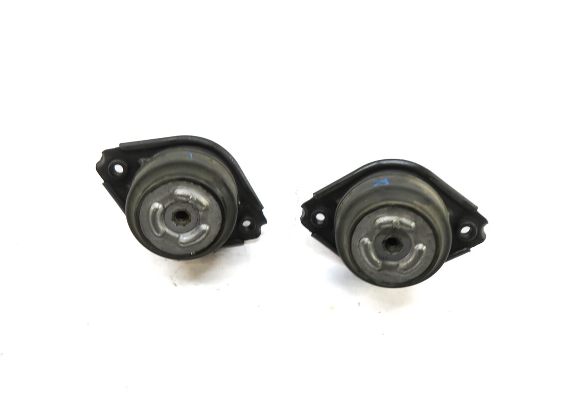 Thumbnail 2: 2008 MERCEDES GL450 (X164) 4.6L M273 V8 ENGINE LEFT & RIGHT MOTOR MOUNT SET-2