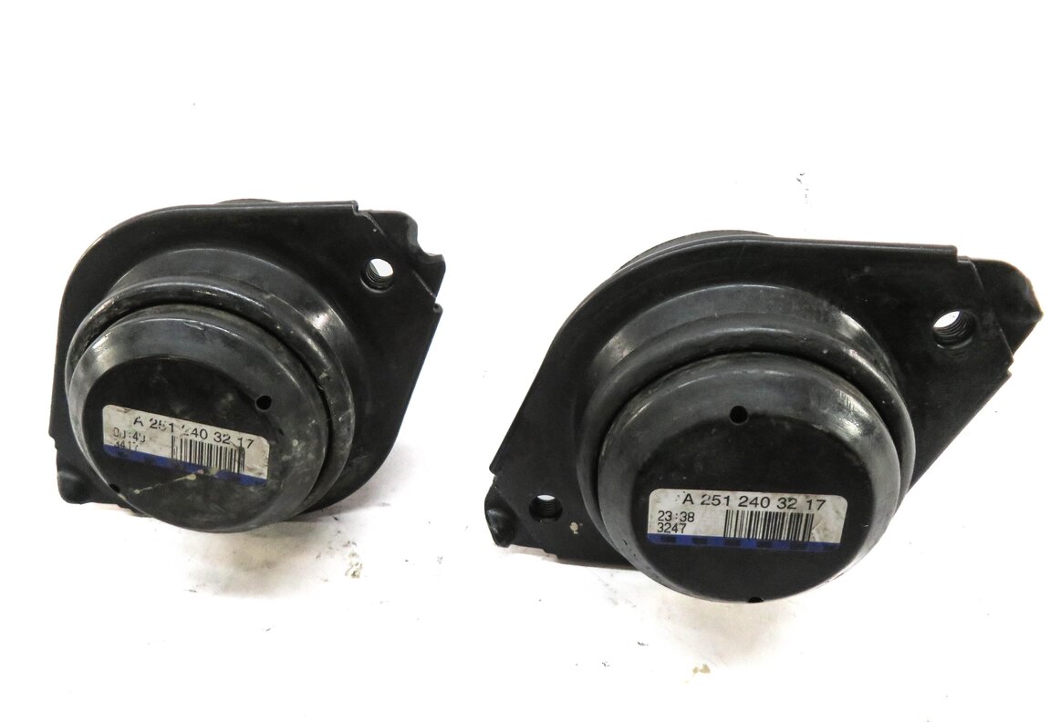 Thumbnail 4: 2008 MERCEDES GL450 (X164) 4.6L M273 V8 ENGINE LEFT & RIGHT MOTOR MOUNT SET-2