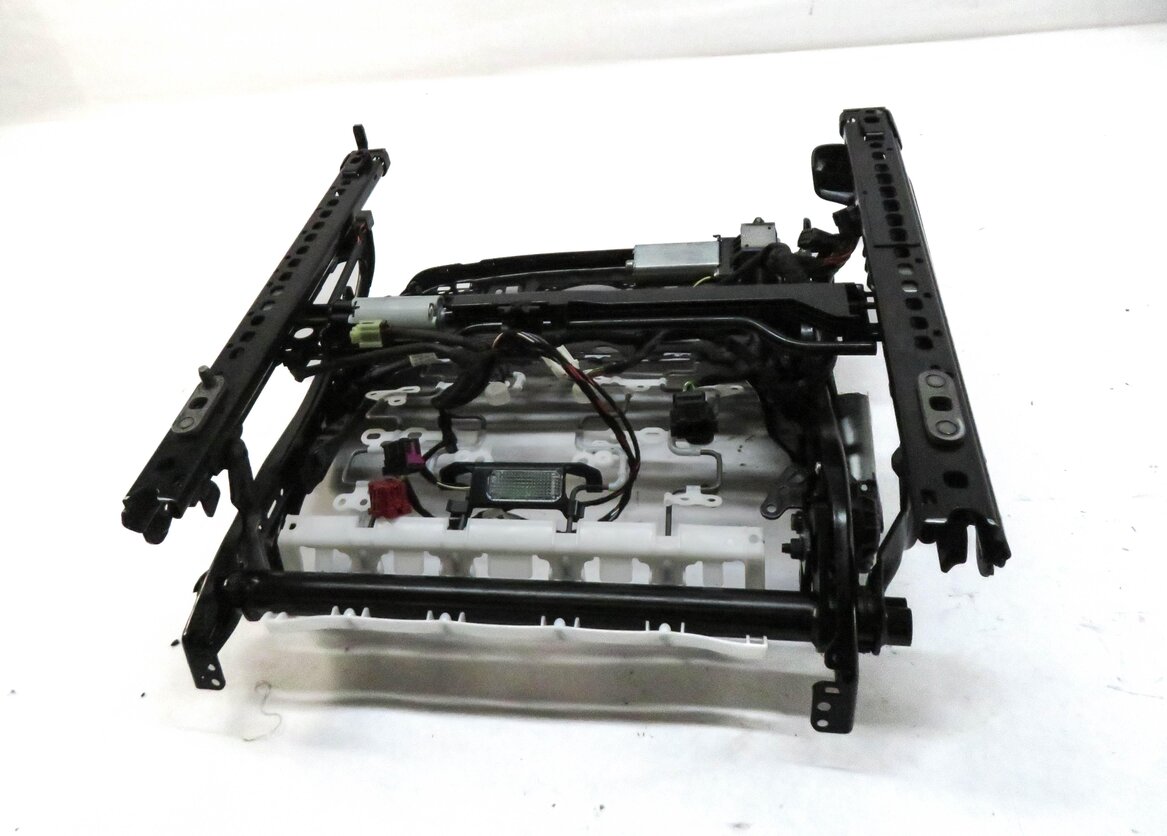 Thumbnail 5: 2017-2022 AUDI A4 (B9 8W) LEFT FRONT DRIVER SPORT SEAT TRACK ASSEMBLY w/ MOTORS