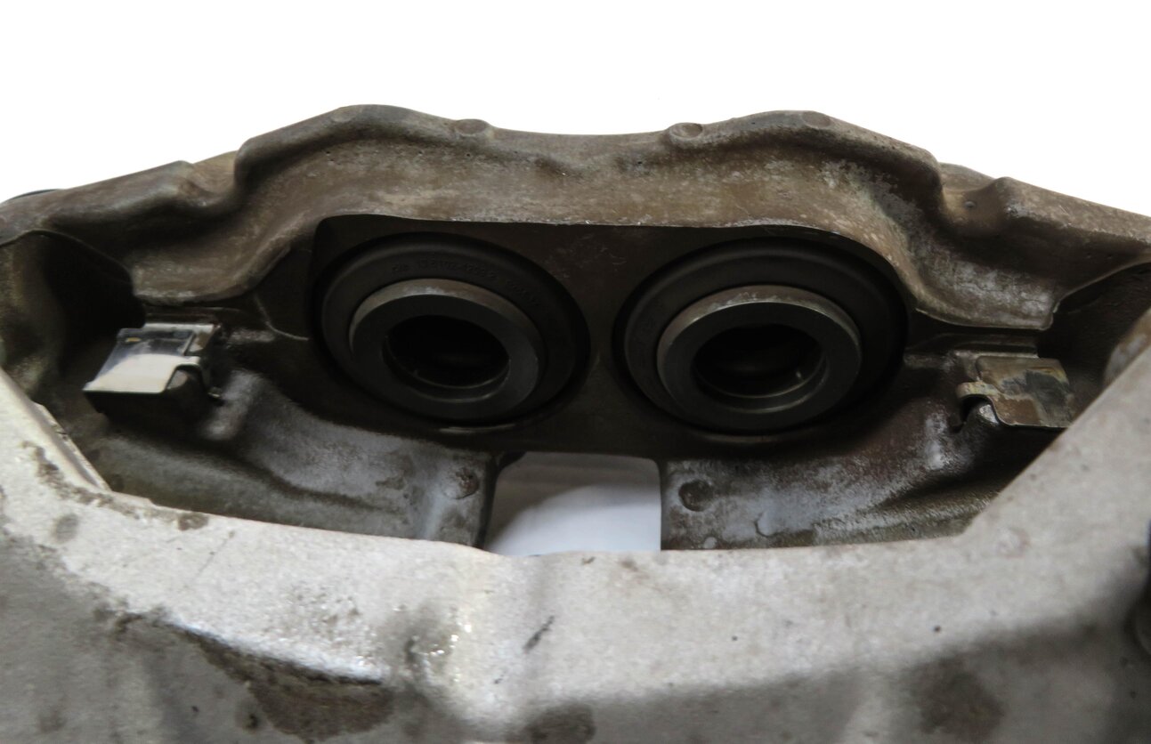 Thumbnail 7: 2017-2019 AUDI A4 A5 (B9 8W 8W6) FRONT LEFT & RIGHT BRAKE CALIPER SET-2