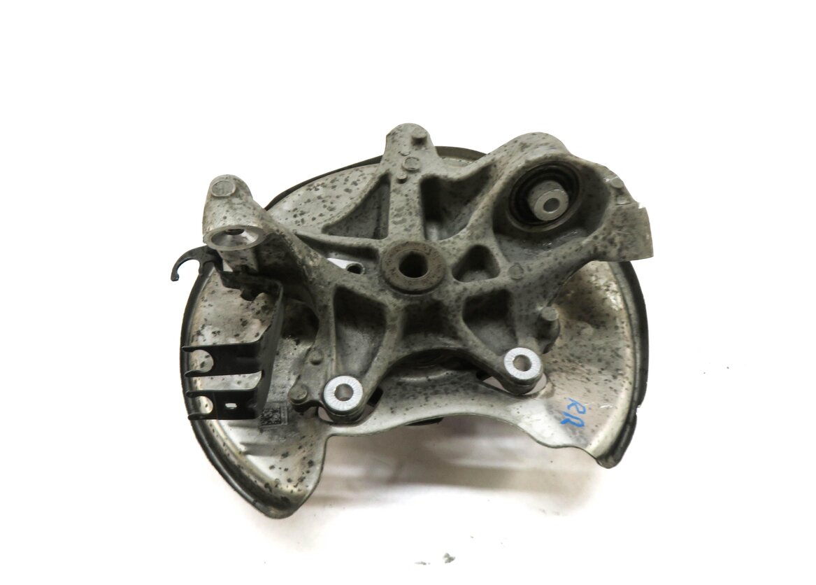Thumbnail 2: 2017-2020 AUDI A4 (B9 8W) FWD - RIGHT PASSENGER REAR SPINDLE KNUCKLE WHEEL HUB