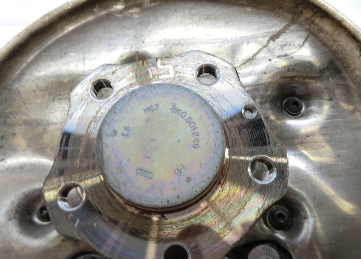 Thumbnail 5: 2017-2020 AUDI A4 (B9 8W) FWD - RIGHT PASSENGER REAR SPINDLE KNUCKLE WHEEL HUB