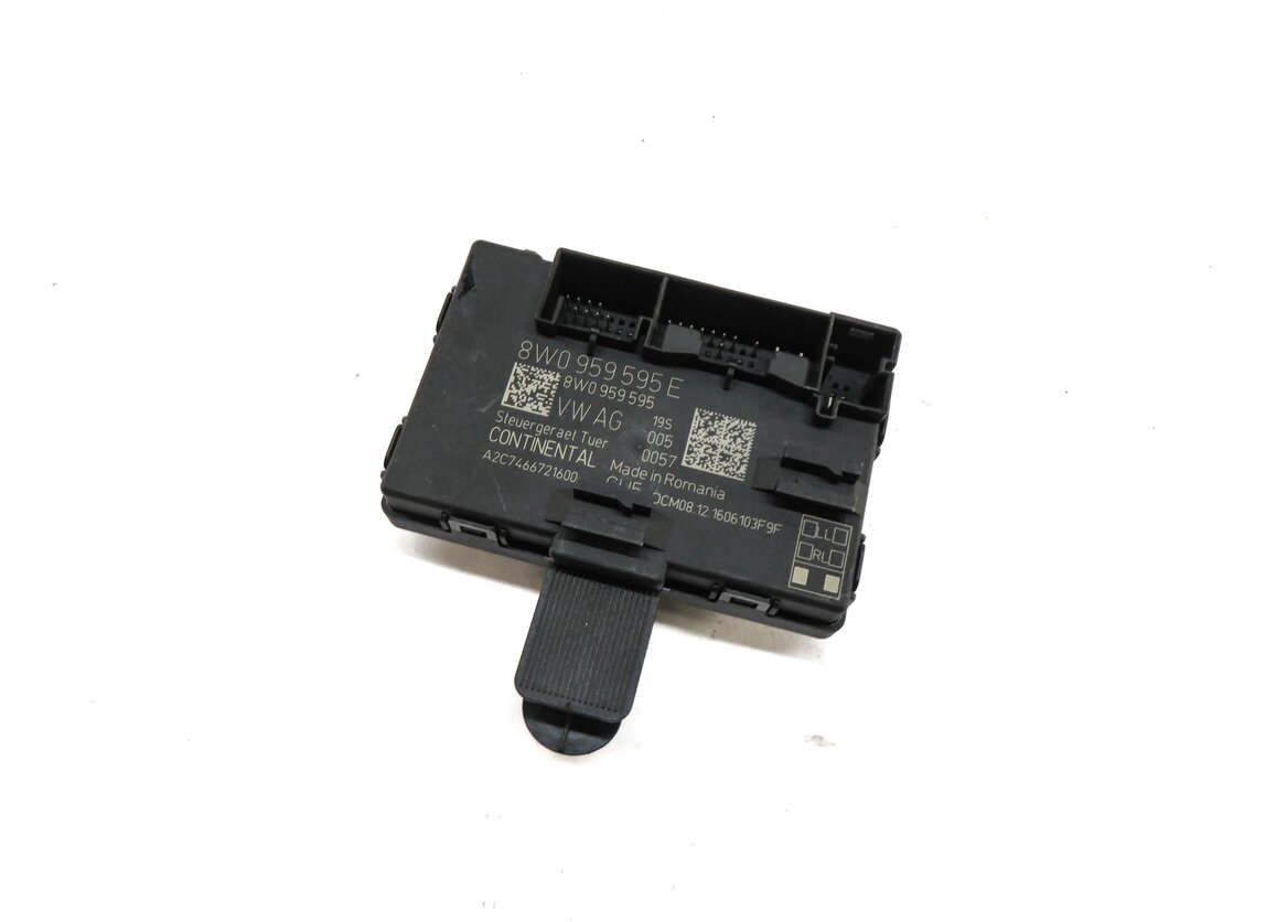 2017 AUDI A4 (B9 8W) RIGHT REAR DOOR CONTROL MODULE
