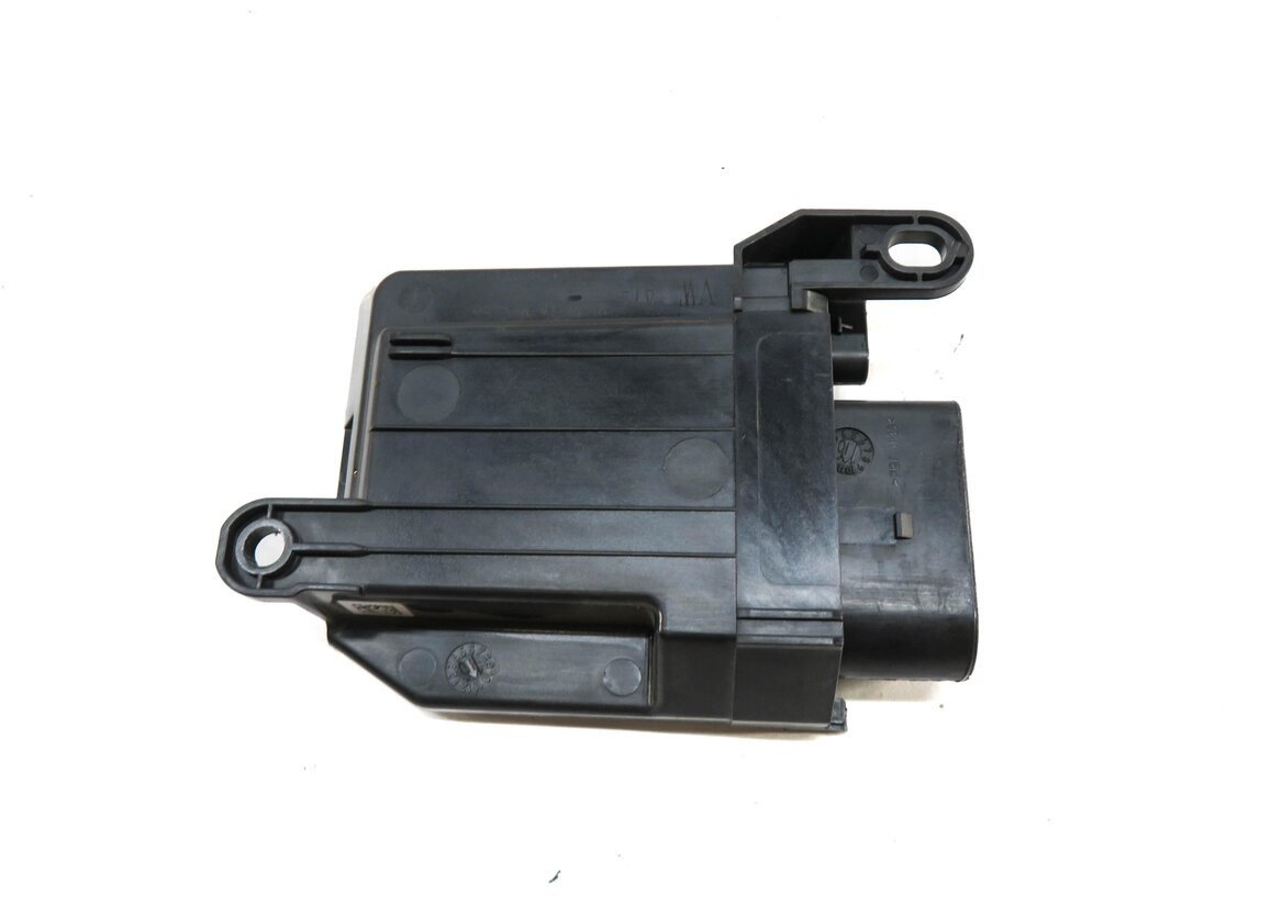 Thumbnail 3: 2017 AUDI A4 (B9 8W) RIGHT FRONT PASSENGER SEAT OCCUPANCY WEIGHT SENSOR MODULE