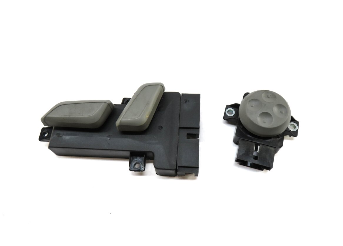 Thumbnail 2: 2017 AUDI A4 (B9 8W) LEFT FRONT DRIVER SEAT ADJUST SWITCH BUTTON SET (GRAY)