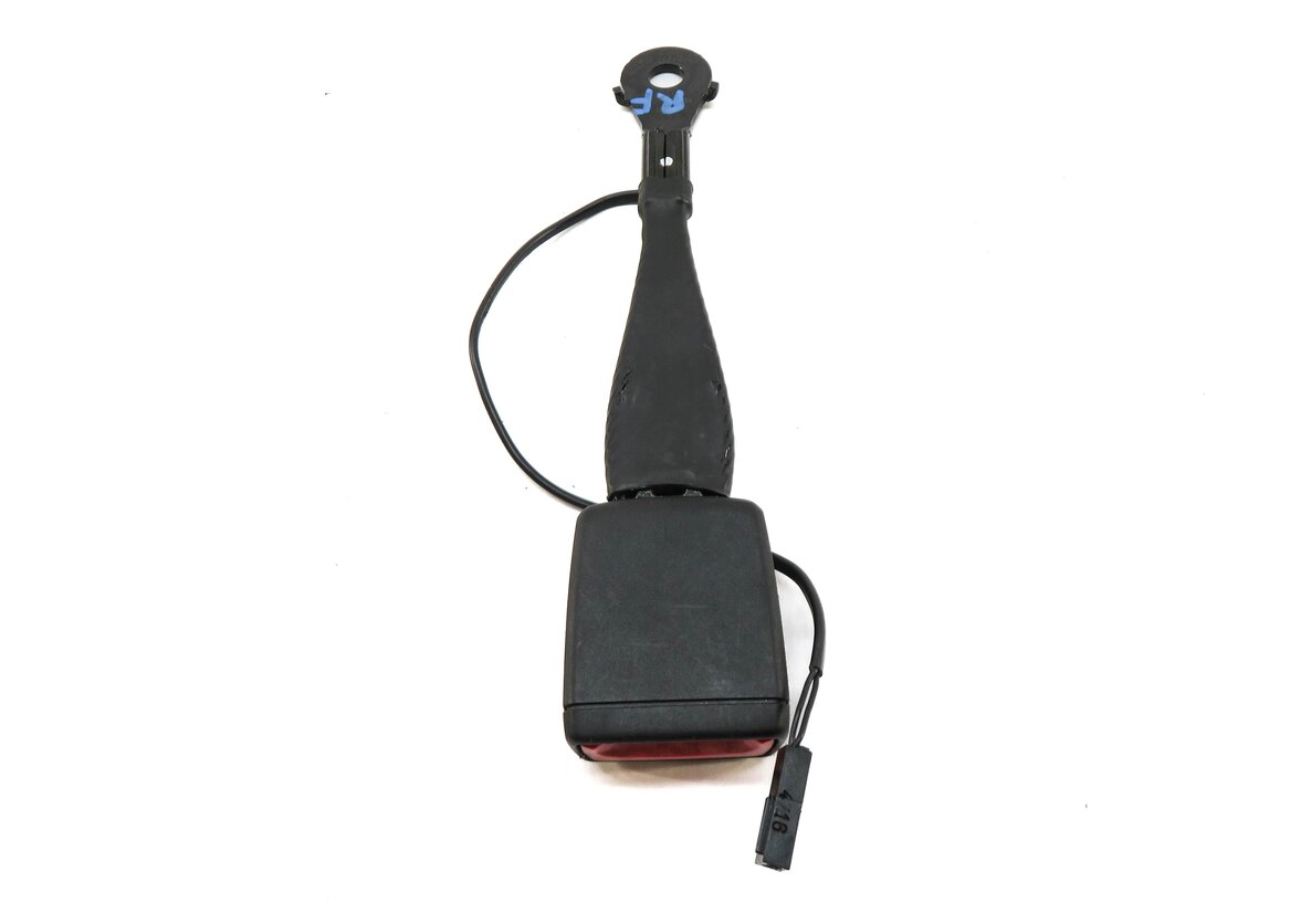 Thumbnail 3: 2017-2020 AUDI A4 Q7 (B9 8W 4M) RIGHT FRONT PASSENGER SEATBELT BUCKLE RECEIVER