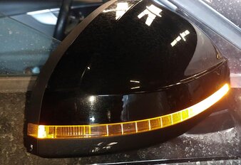 Thumbnail 2: 17-19 AUDI A4 (B9 8W) RIGHT HEATED MEMORY AUTODIM DOOR MIRROR (BRILLIANT BLACK)