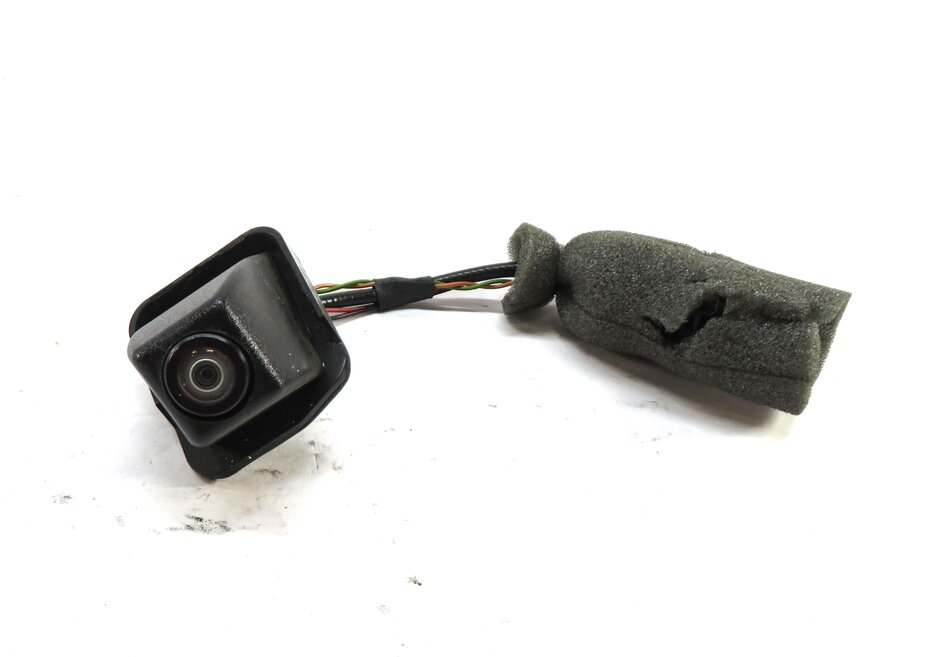 Thumbnail 3: 2014 MERCEDES CONVERTIBLE (W207 A207) REAR TRUNK MOUNTED CAMERA 0008201203