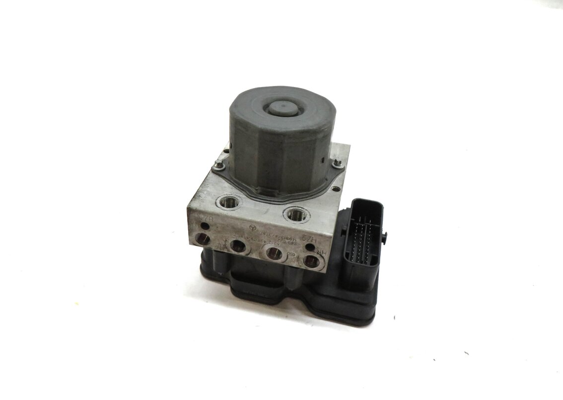 2014 MERCEDES E250 E300 E350 E550 (A207 C207 W207 W212) ABS BRAKE PUMP w/ MODULE
