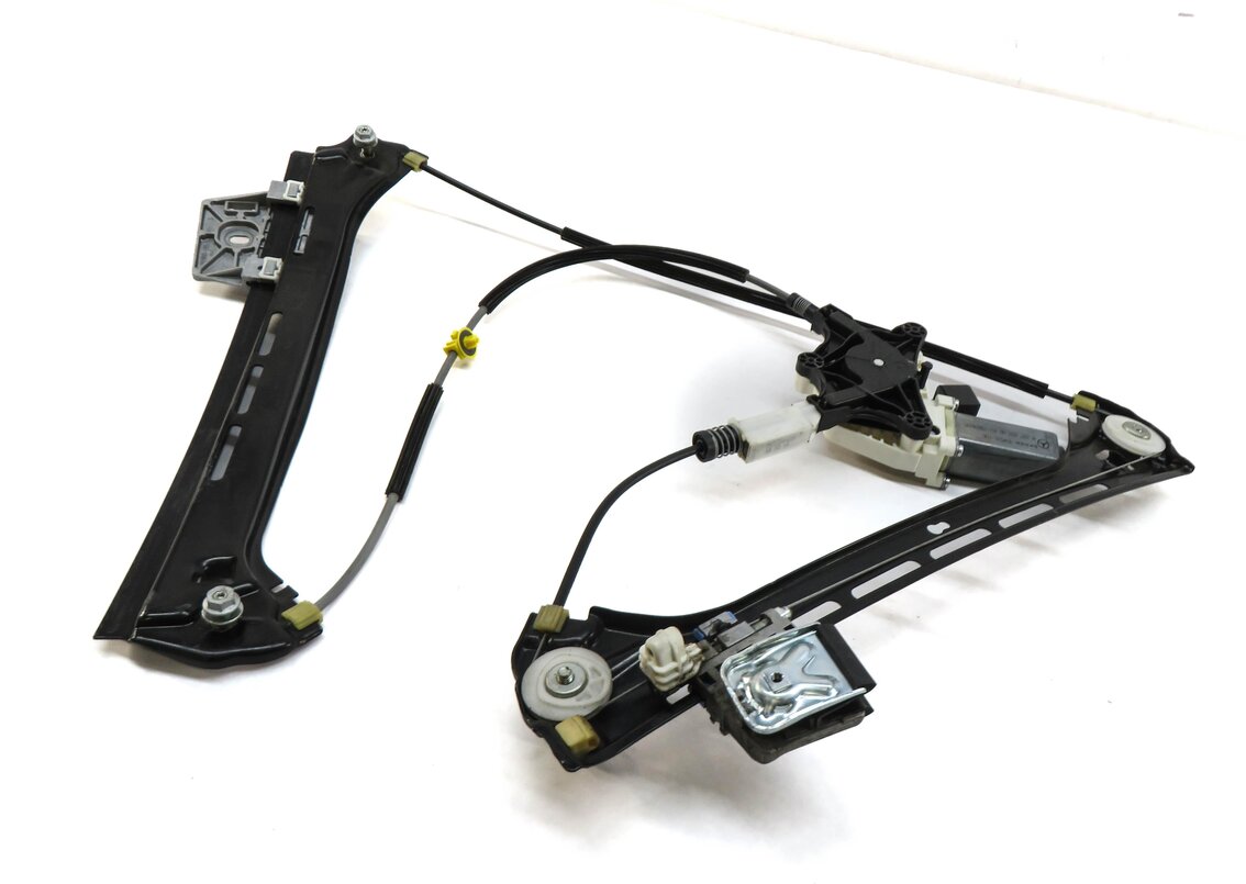 Thumbnail 7: 10-17 E CLASS COUPE CONV. W207 FRONT RIGHT PASSENGER WINDOW REGULATOR w/ MOTOR