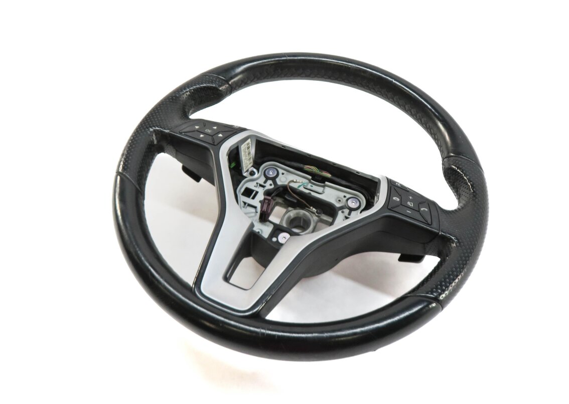 13-15 E CLS CLASS (C218 W212 W207) 3-SPOKE SPORT STEERING WHEEL w/o LANE ASSIST
