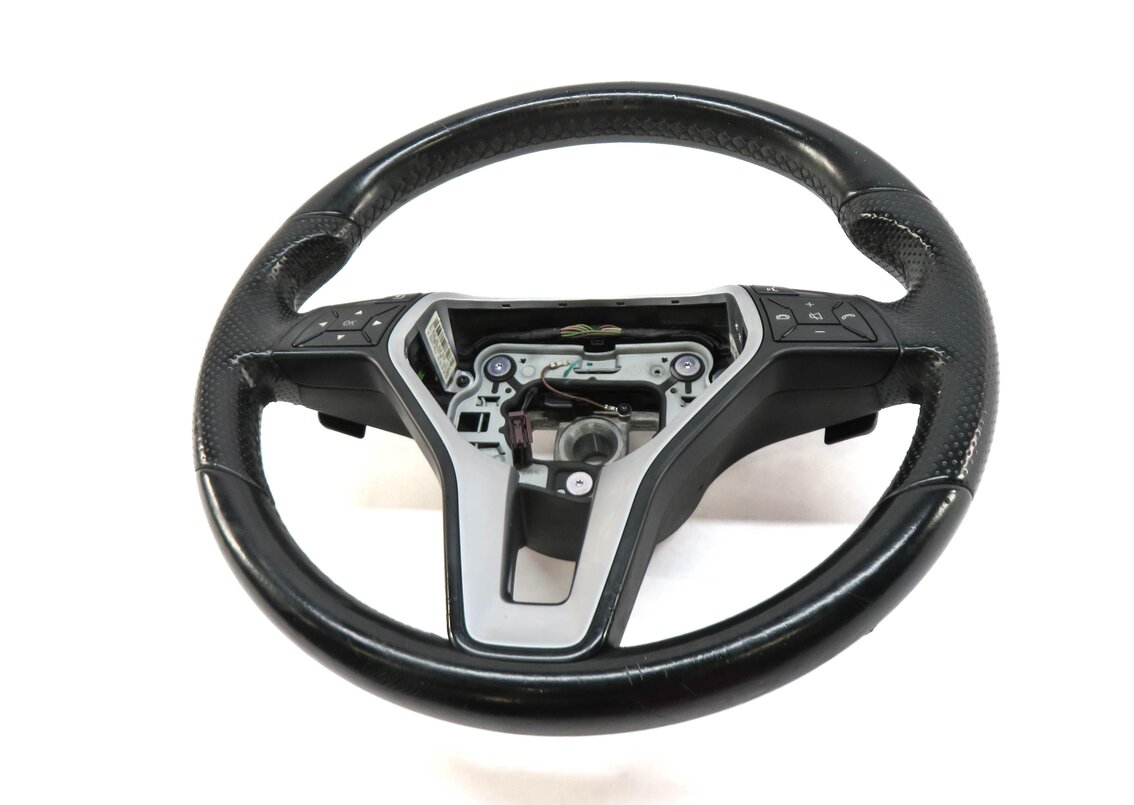 Thumbnail 2: 13-15 E CLS CLASS (C218 W212 W207) 3-SPOKE SPORT STEERING WHEEL w/o LANE ASSIST