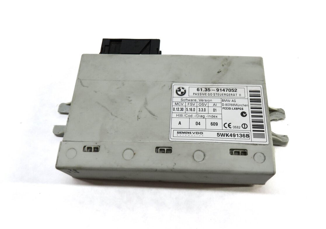 Thumbnail 2: 2007-2013 BMW 328i 335i M3 (E93) CONVERTIBLE PASSIVE GO KEYLESS ENTRY MODULE