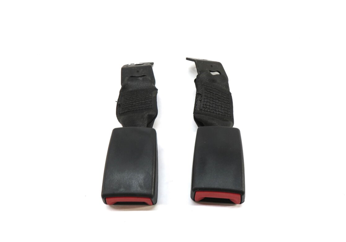 Thumbnail 2: 2011 BMW 335i (E93) CONVERTIBLE - REAR SEAT SEATBELT BUCKLE RECEIVER SET