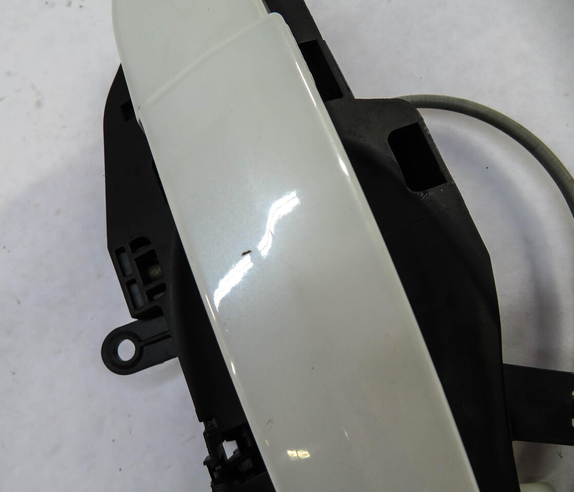 Thumbnail 5: 2008-2013 BMW 328i 335i M3 (E93) CONVERTIBLE - RIGHT COMFORT DOOR HANDLE (WHITE)