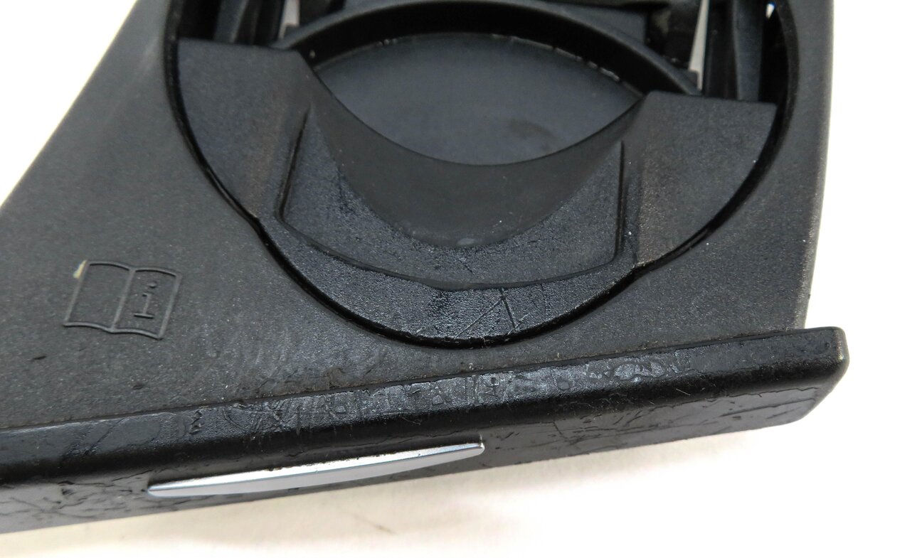 Thumbnail 6: 2011 BMW 335i (E90) LEFT FRONT DRIVER DASH CUP HOLDER DRINK HOLDER