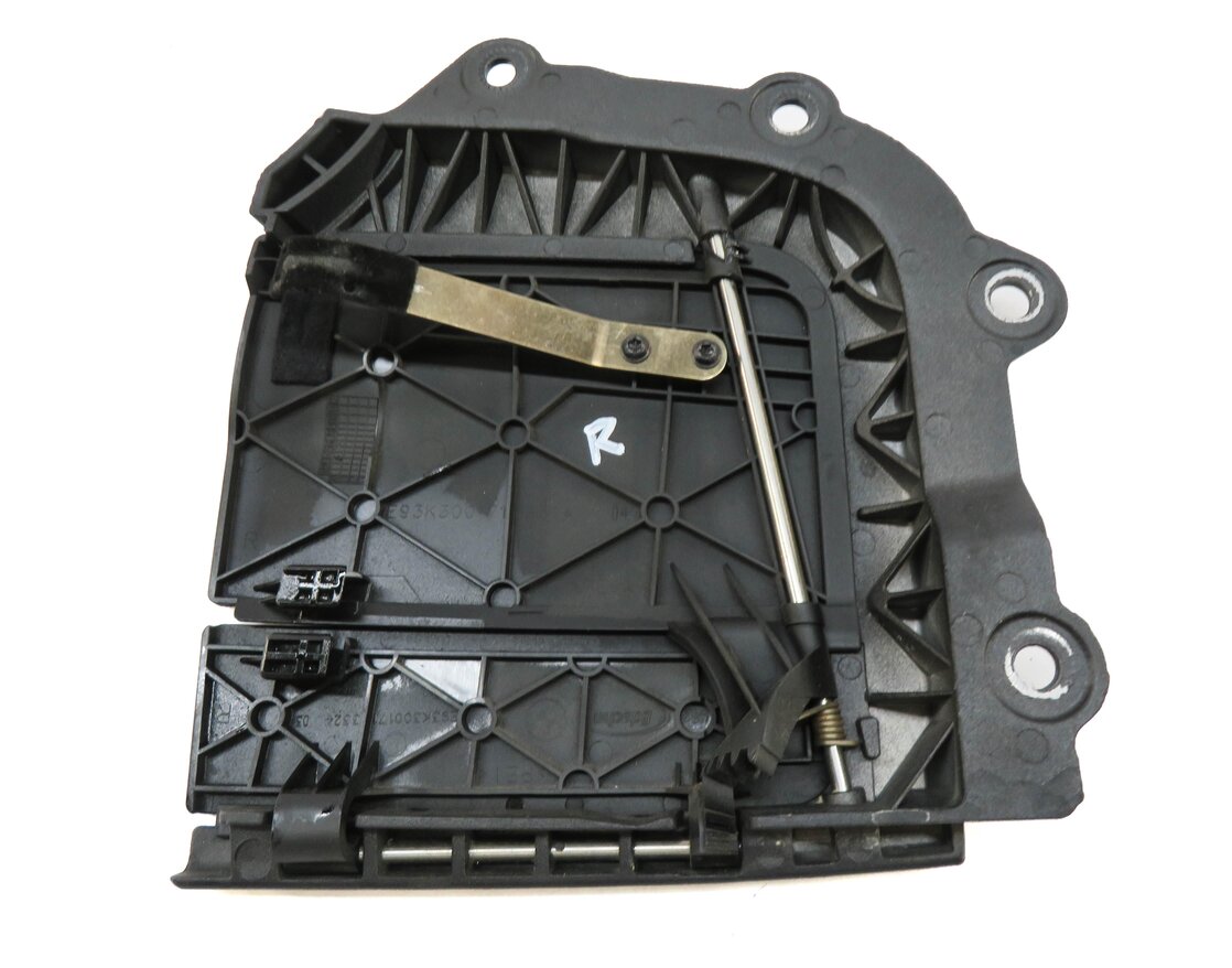Thumbnail 3: 2011 BMW 335i (E93) RIGHT PASSENGER CONVERTIBLE LINKAGE COVER GAP FLAP (BLACK)
