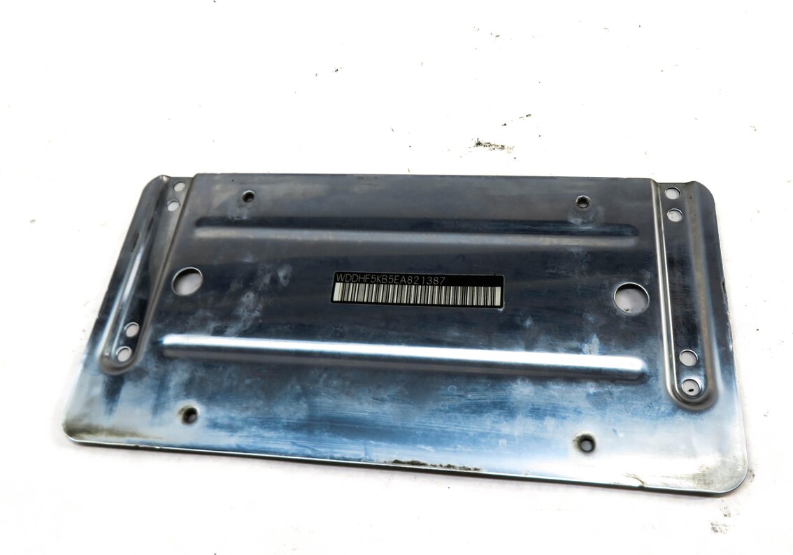 Thumbnail 4: 2014 MERCEDES E350 (W212) REAR LICENSE PLATE BASE MOUNT RETAINER BRACKET HOLDER