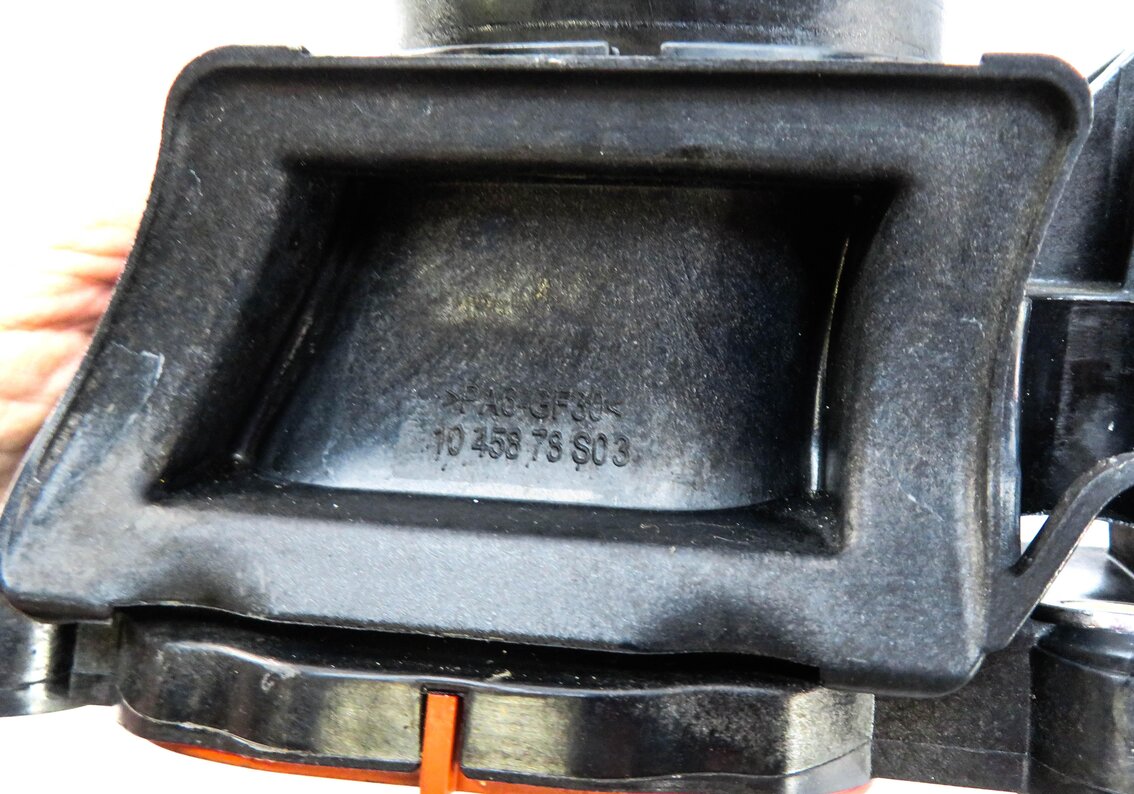 Thumbnail 6: 12-18 MERCEDES C300 C350 E300 E350 E400 GLK350 - 3.5L LEFT LOWER INTAKE MANIFOLD