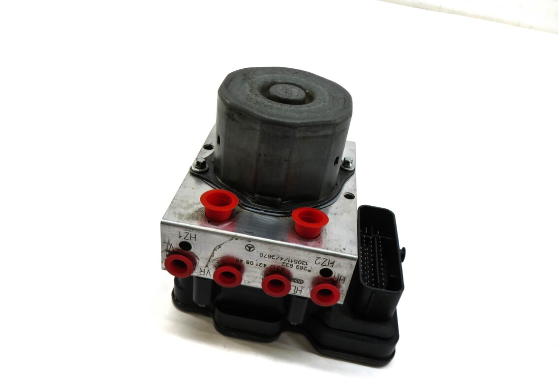 2014 MERCEDES E250 E300 E350 E550 (A207 C207 W207 W212) BRAKE PUMP w/ MODULE