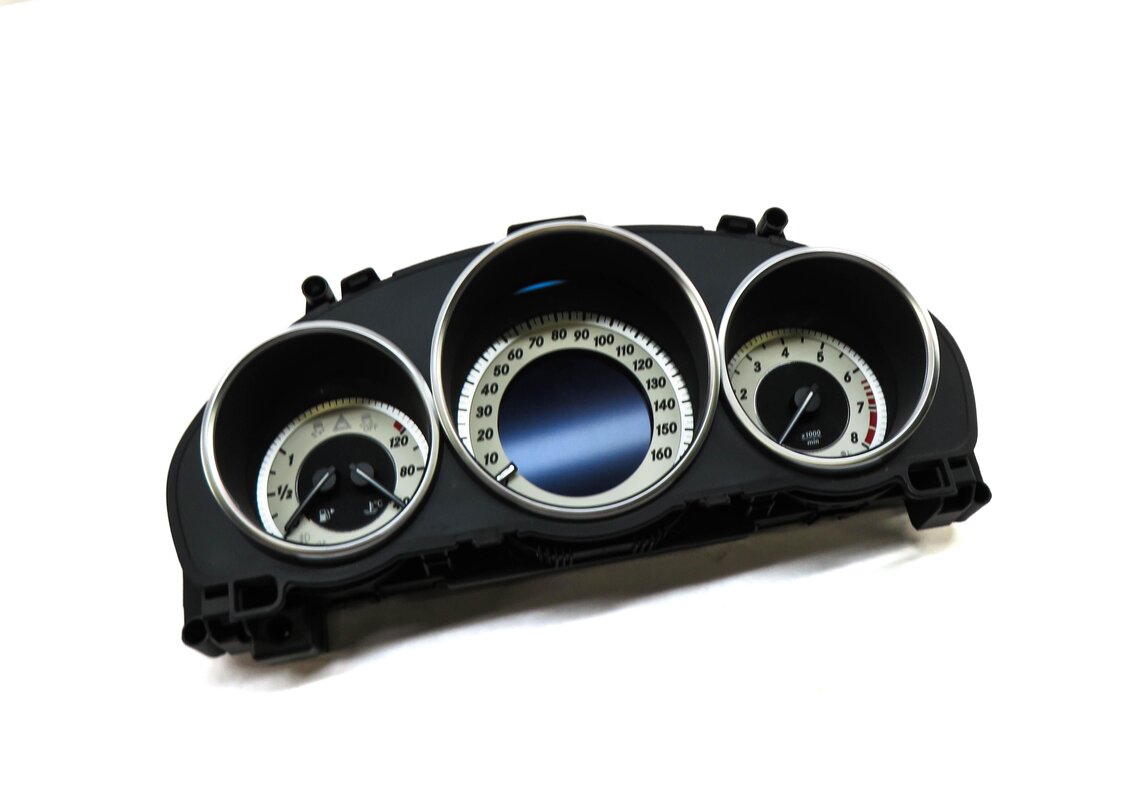 2014 MERCEDES E-CLASS (A207 C207 W207 W212) SPEEDOMETER GAUGE CLUSTER (199k)