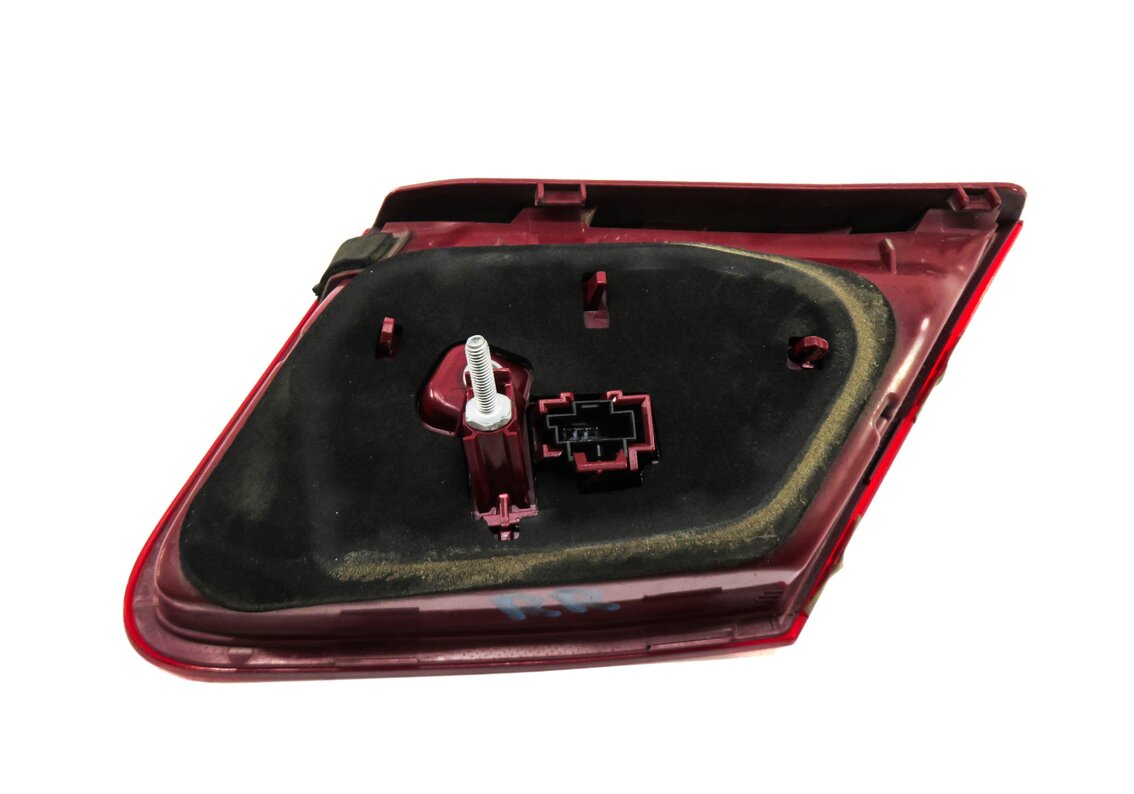 Thumbnail 6: 14-16 MERCEDES E-CLASS SEDAN W212 REAR RIGHT INNER LED TAILLIGHT TAIL LIGHT LAMP