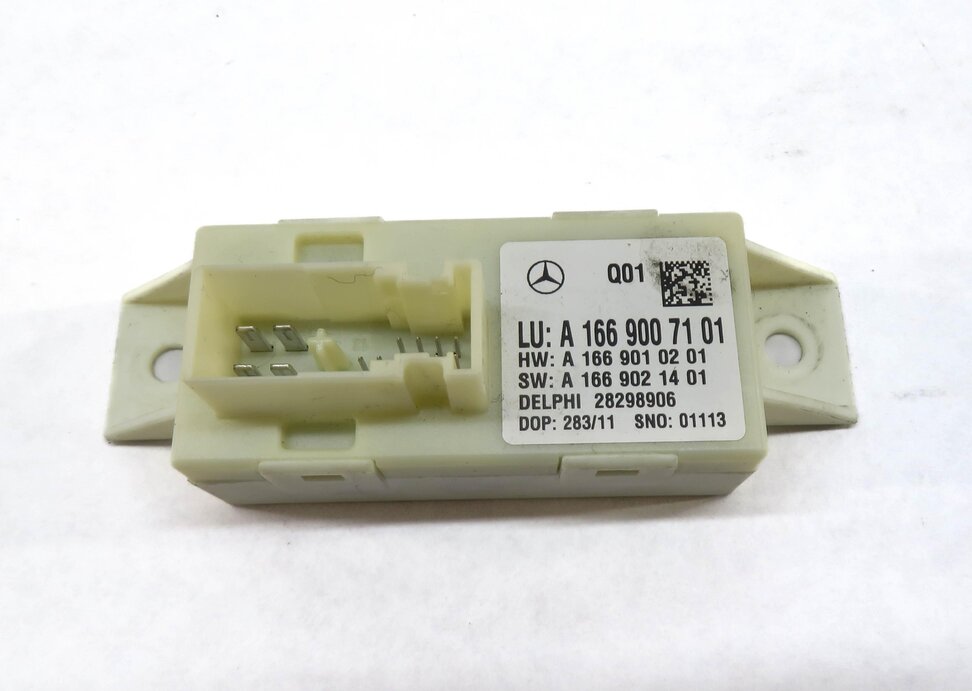 Thumbnail 2: 2012 MERCEDES C250 (W204) HEADLIGHT RANGE CONTROL MODULE