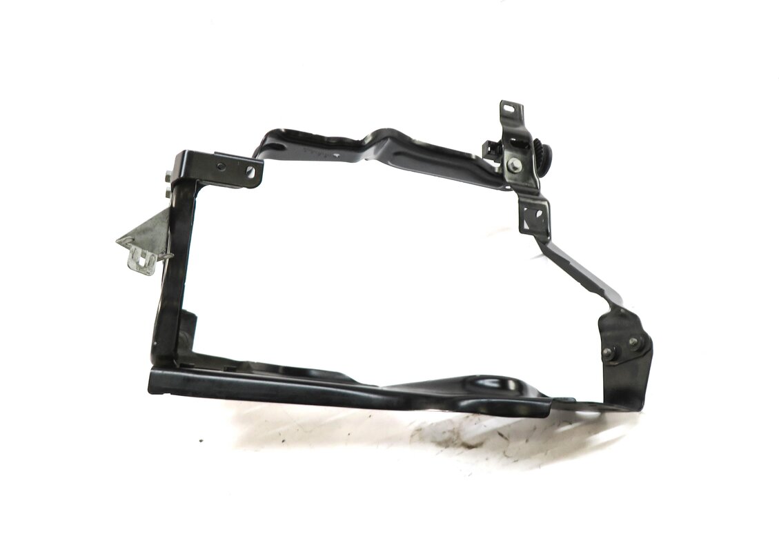 Thumbnail 3: 2012 MERCEDES C250 (W204) LEFT FRONT DRIVER HEADLIGHT MOUNT BRACKET