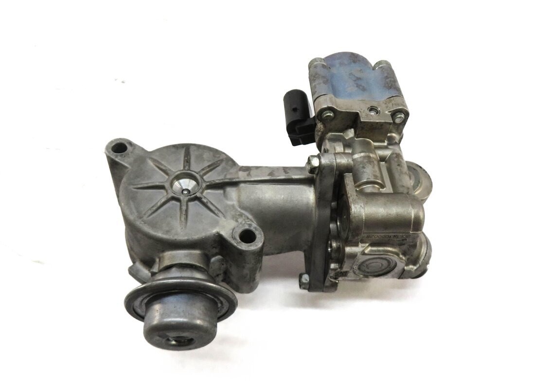 Thumbnail 4: 12-15 MERCEDES C250 SLK250 (R172 W204) 1.8L TURBO ENGINE HIGH PRESSURE FUEL PUMP