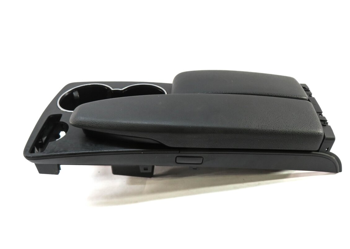 Thumbnail 4: 08-14 MERCEDES C-CLASS (W204) FRONT CENTER CONSOLE ARMREST COMPARTMENT (BLACK)