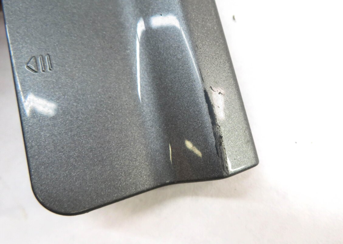 Thumbnail 5: 2012 MERCEDES C250 (W204) REAR TOWING EYE TOW HOOK COVER TRIM (PALLADIUM SILVER)